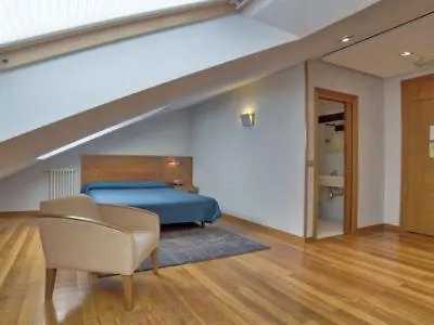 Pr Rosa Rosae 3* San Giacomo di Compostella